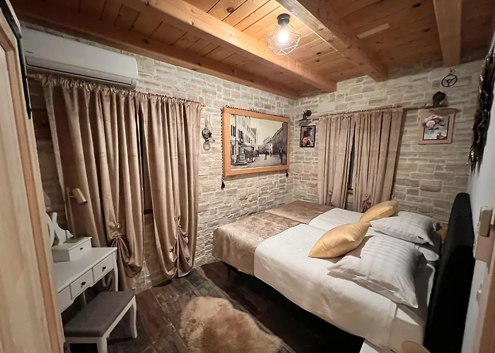 Palomino House