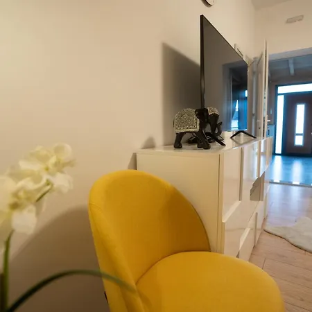 Palomino House Holiday home Sinj