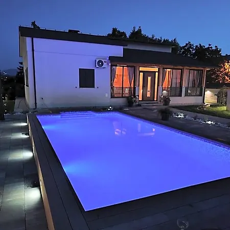 Palomino House *